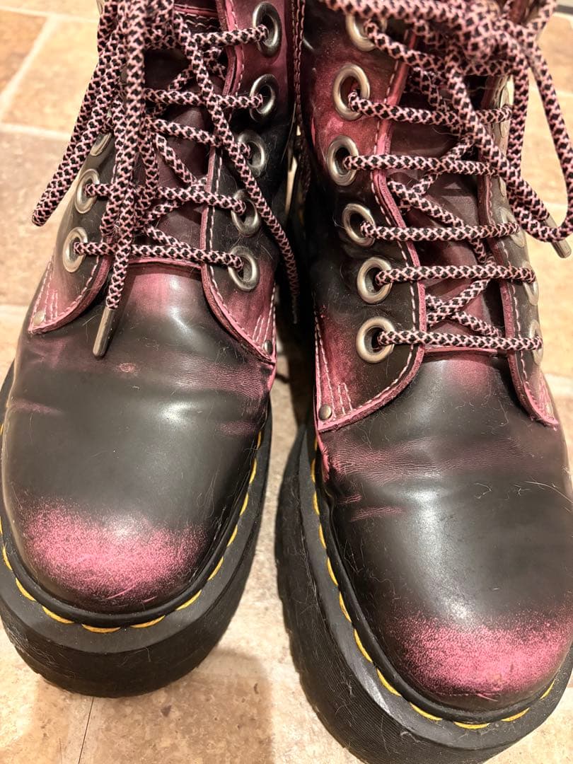 ドクターマーチン Dr.Martens バレンタイン限定ブーツ ピンク×ブラック