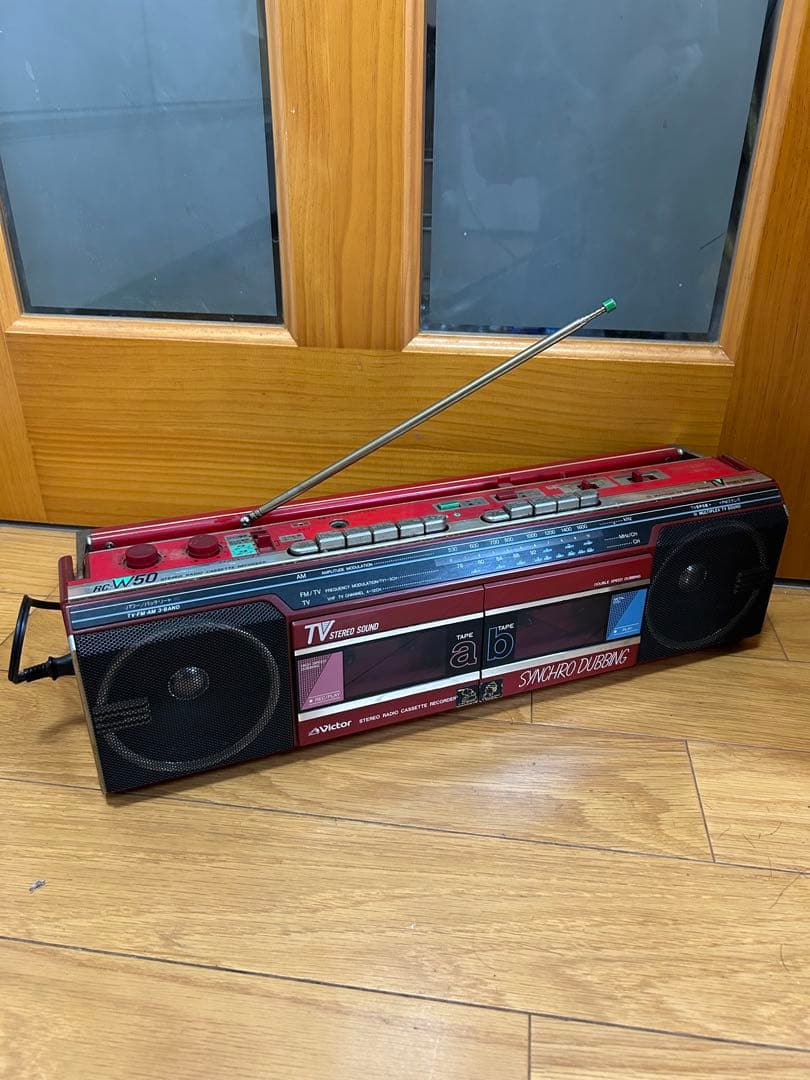 レトロ　W-80 赤 ラジオ・ラジカセ レトロ風ラジカセ 80年代デザイン USBメモリ SDカード 再生/録音