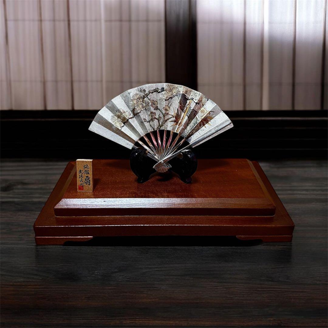 激安オークション！武比古純銀 扇子 四寸五分 銀製 飾り扇松竹梅共箱