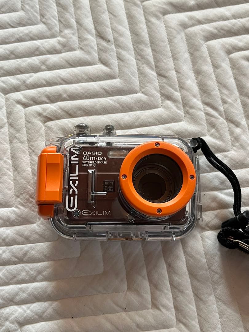 CASIO EXILIM EX-Z55と専用防水ケース