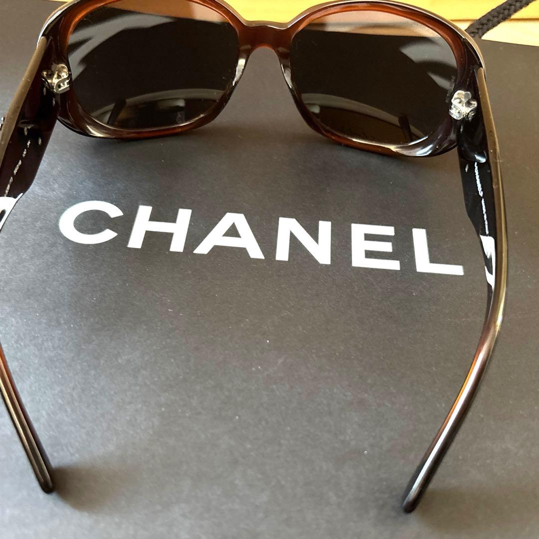 CHANEL ブラック サングラス フラワー装飾 - メルカリ