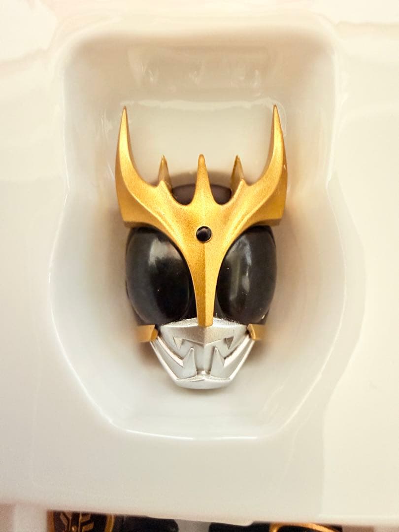 S.H.Figuarts 真骨頂製法 仮面ライダークウガ アルティメットフォーム