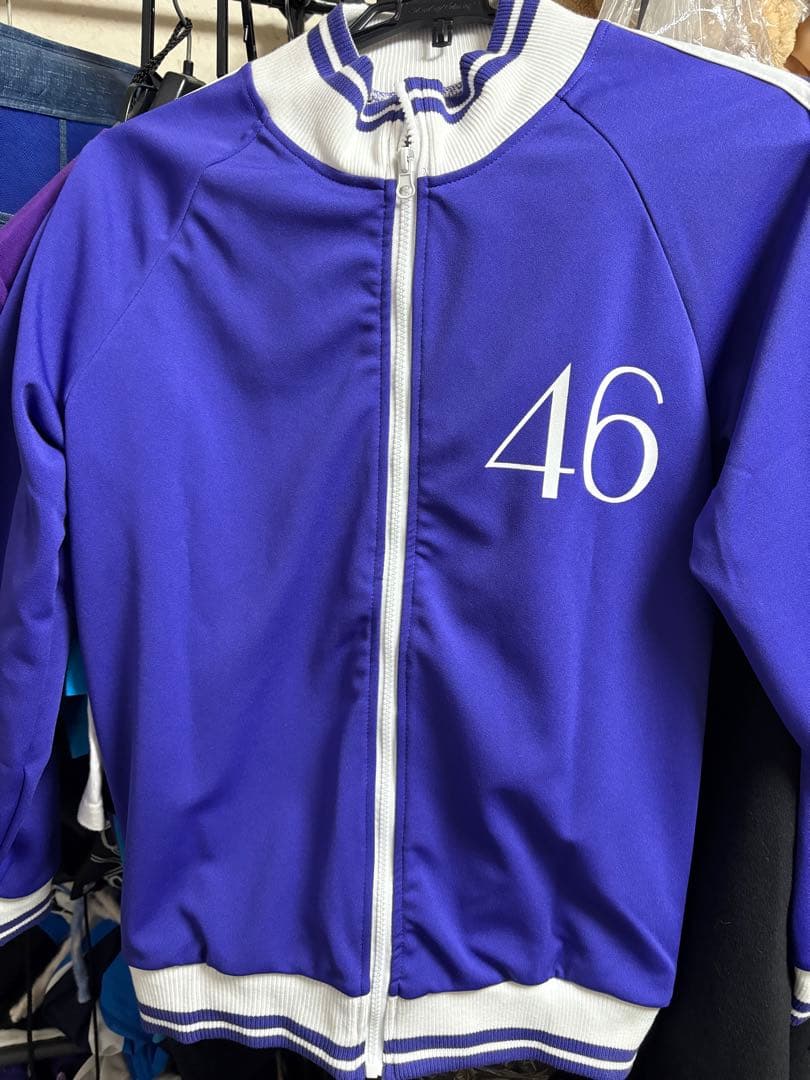 井上和個別ジャージ 本日発売の週刊ヤングマガジンの表紙に #井上和 が登場しています