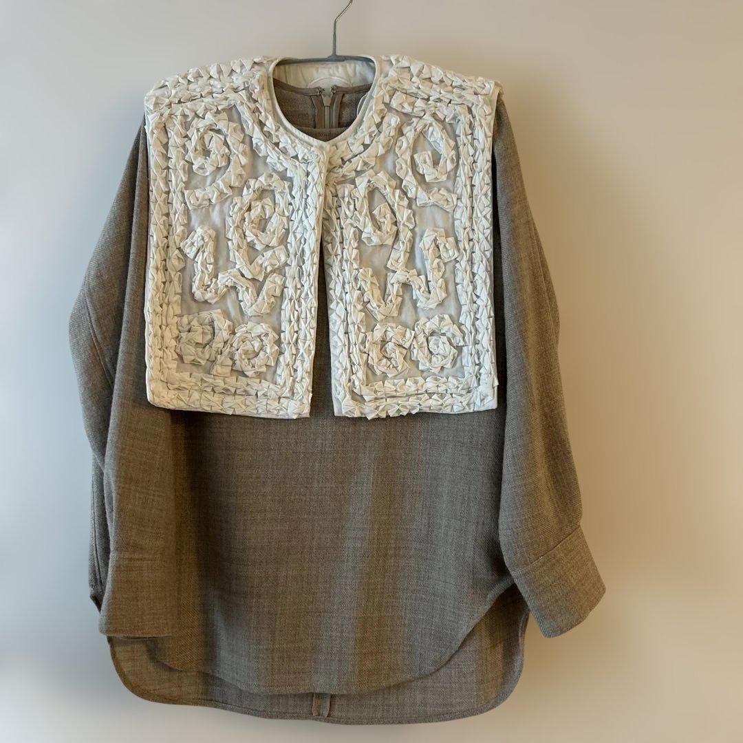 完売品】 pheeta Annabelタック付け襟ブラウス - メルカリ