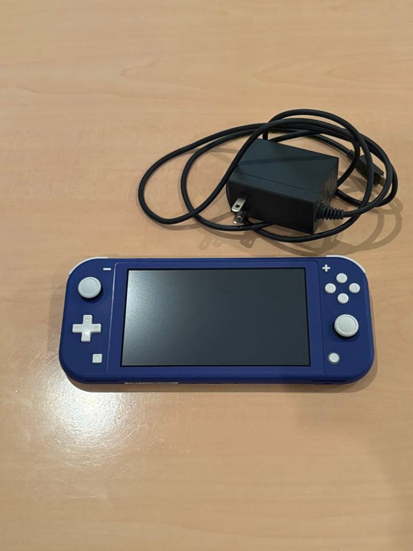 Nintendo Switch Lite ブルー 本体、充電器付き ※箱無し Nintendo Switch Lite ブルー HDH-S-BBZAA 任天堂 Switch本体 ※量販