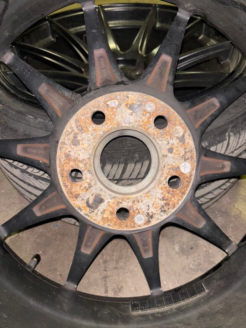 18インチ　9.75J +20 114.3 5穴　タイヤ付き