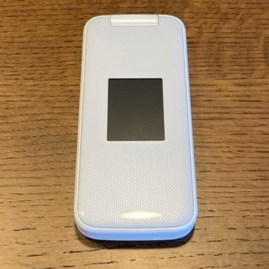 docomo らくらくホン F-41Fセット ホワイト - メルカリ