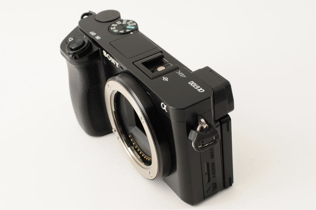 美品 ◇シャッター数:8,536回◇ SONY α6100 16-50mm