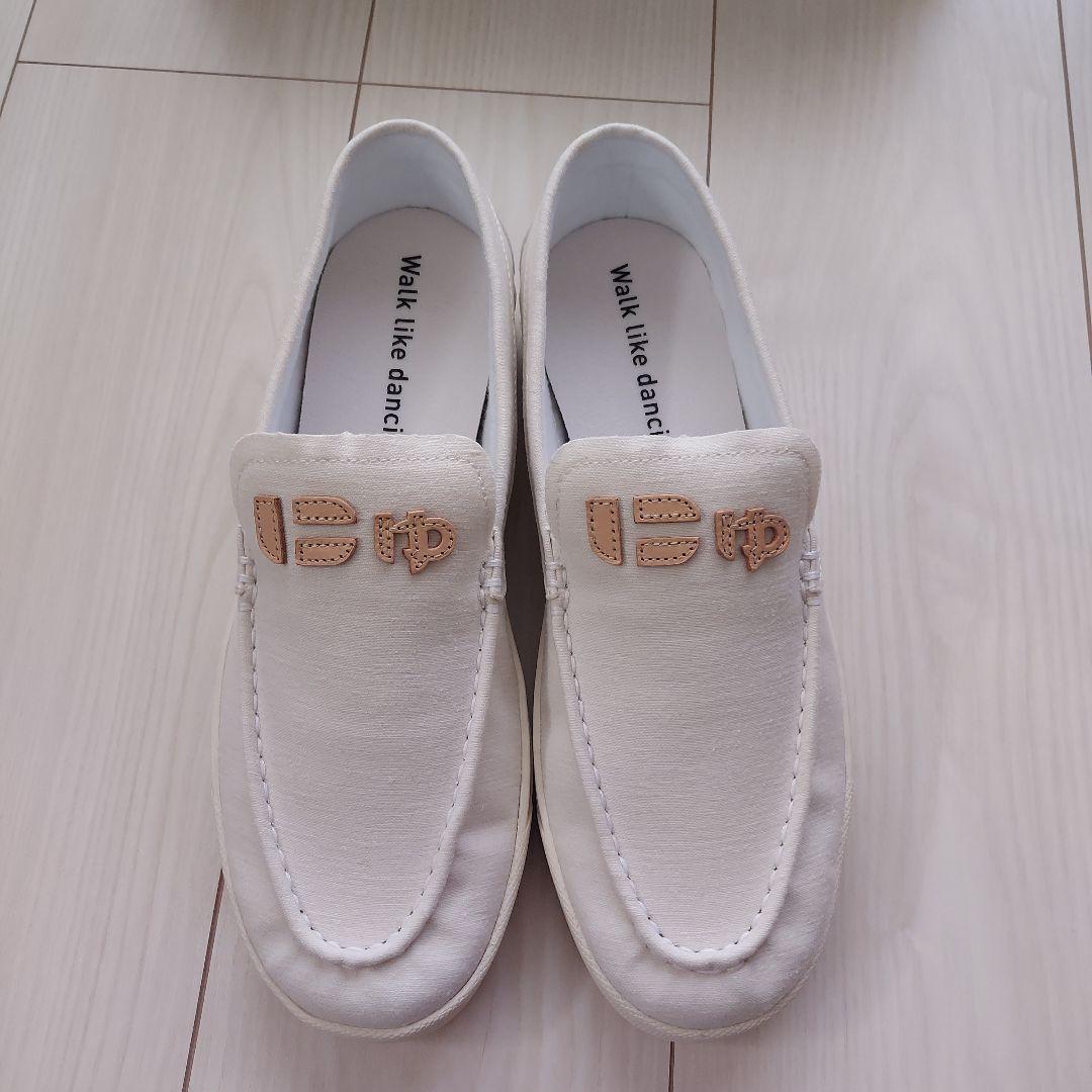 サンガッチョ 希少にゅホワイト ローファー - メルカリ