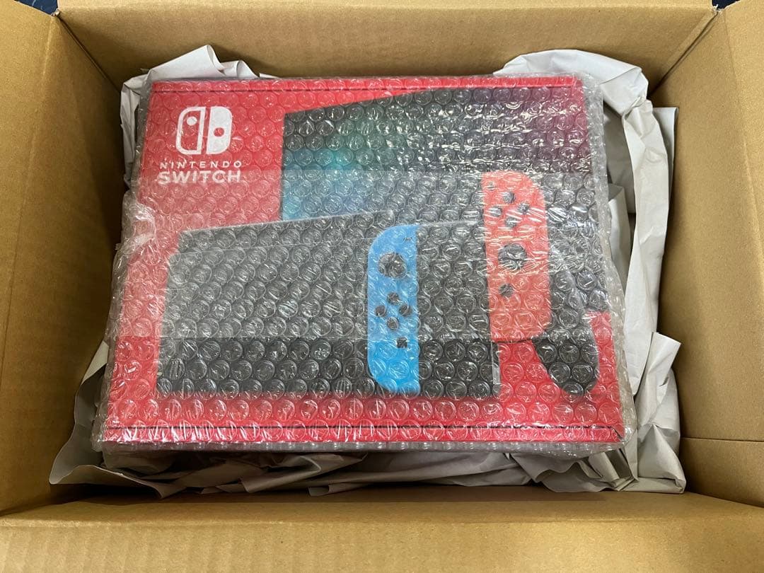新品未使用　Nintendo Switch 本体　ネオンブルー／レッド Amazon.com: Nintendo Switch – OLED Model w/Neon Red & Neon Blue