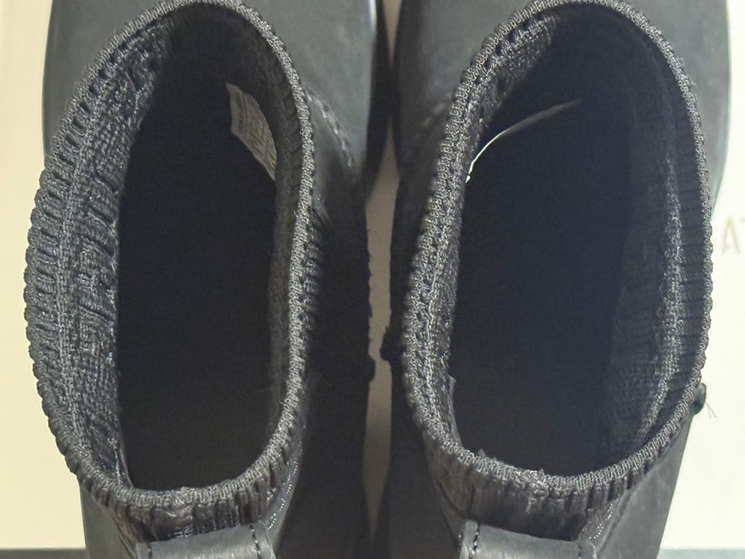 【美品】 UGG モクシーチェルシー 厚底ブーツ 黒 23.5cm