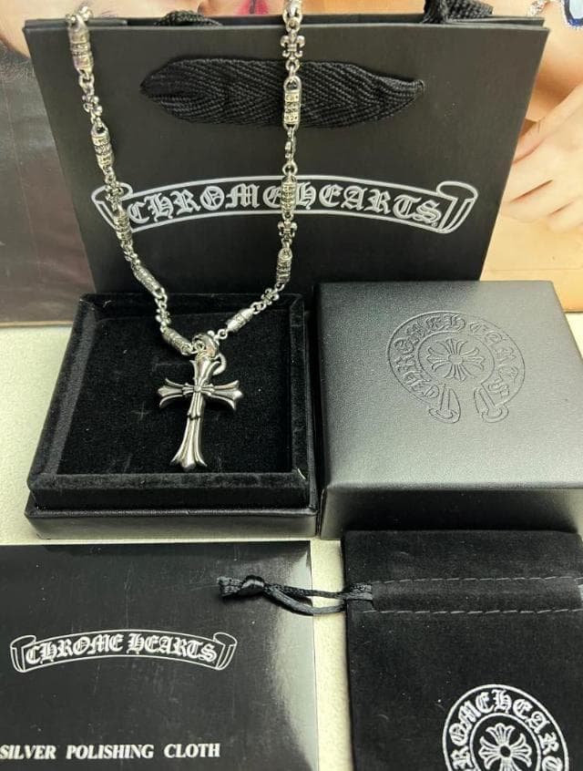 クロムハーツ ネックレス 925シルバーV CHROME HEARTS(クロムハーツ) / ネックレス/SV925/SLV/トップ有/メンズ