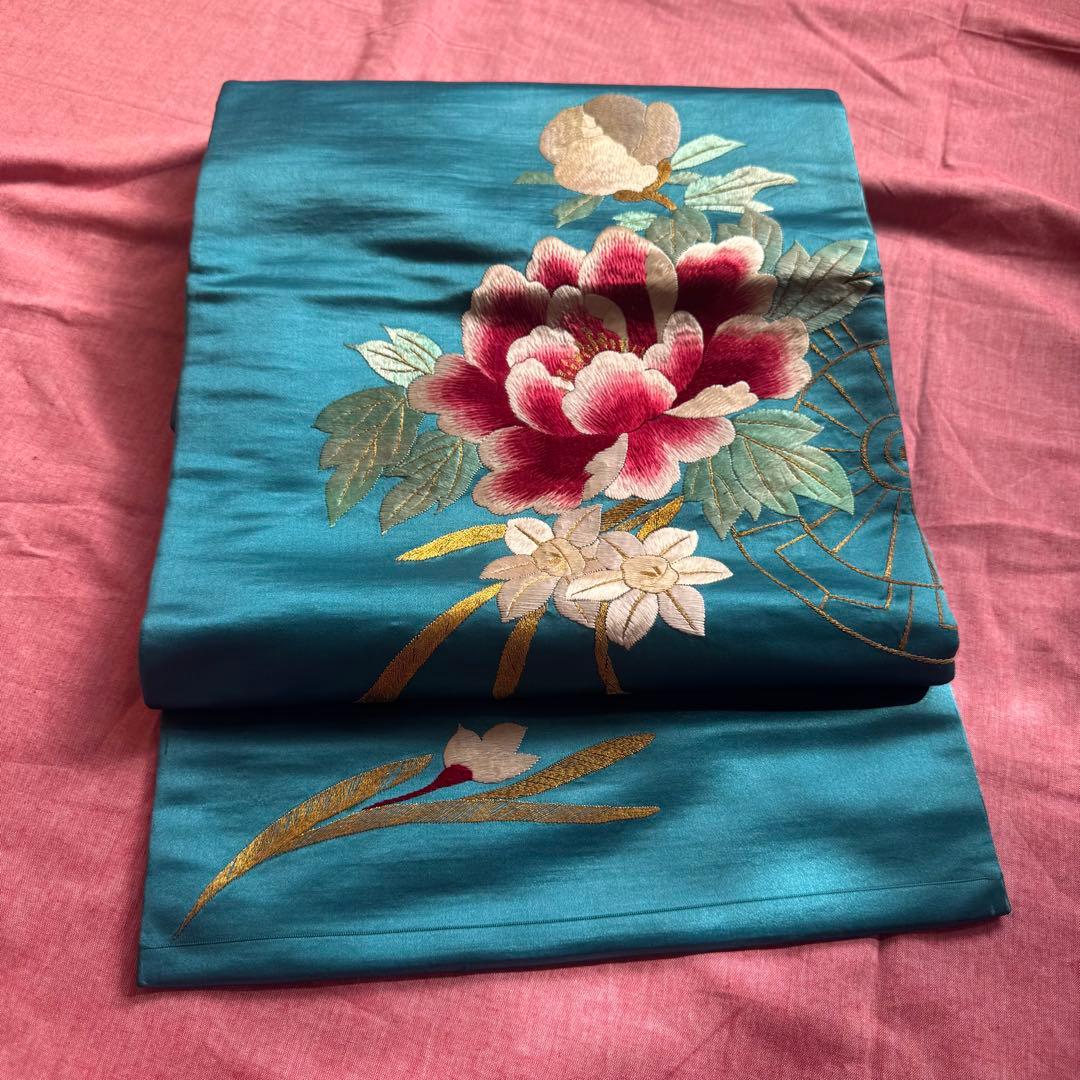 アンティーク 刺繍 名古屋帯 刺繍帯 正絹 牡丹 孔雀青 金糸 繻子織