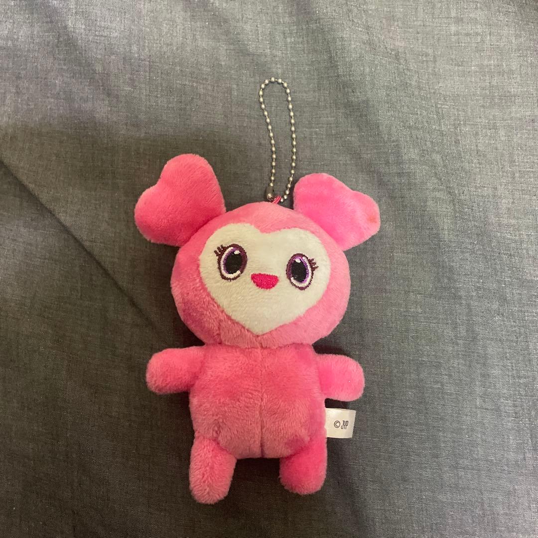 TWICE ラブリーちゃん ぬいぐるみストラップ MOMO - メルカリ