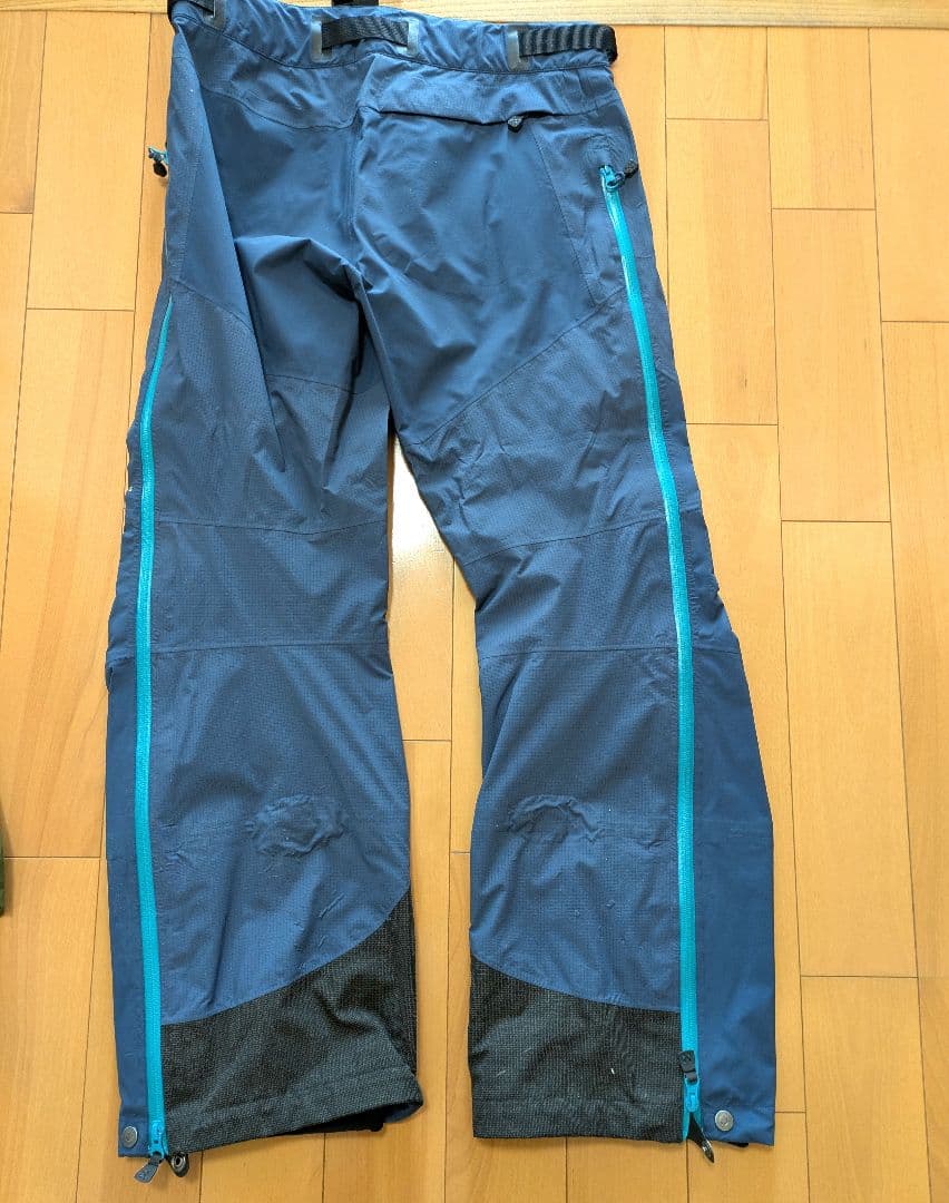 人気ホグロフス GORE-TEX上下セット Sサイズ スキー・スノーボード