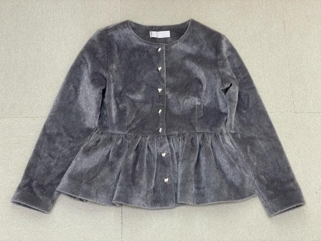 K12522) MUGUET heart button peplum tops - メルカリ