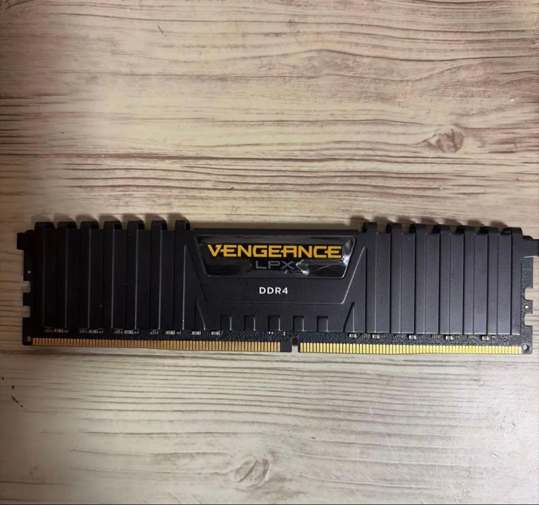 CORSAIR DDR4-2666 32GB 32GB一枚 Corsair Vengeance LPX 32GB (4 x 8GB) DDR4 DRAM 2666MHz (PC4-21300