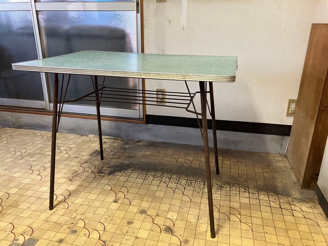 昭和レトロ商品 緑色模様 アンティークパイプテーブル - メルカリ