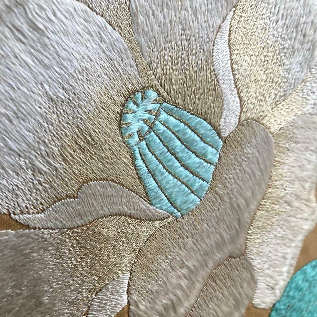 アンティーク名古屋帯 大輪の椿 上質な刺繍 正絹 大正浪漫 淡い辛子色