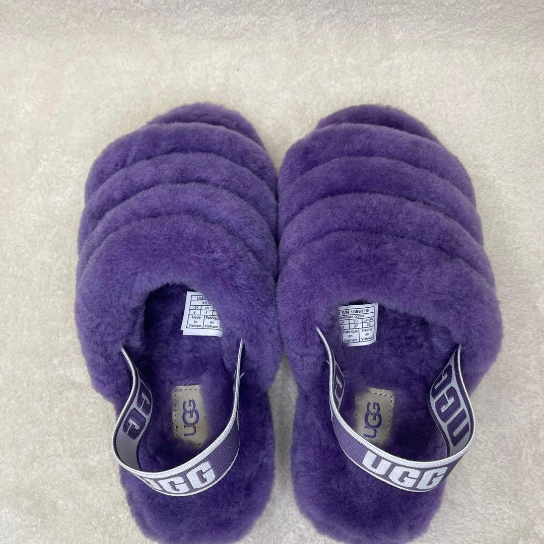 美品♡UGG アグ フラッフ イヤー スライド ファーサンダル パープル