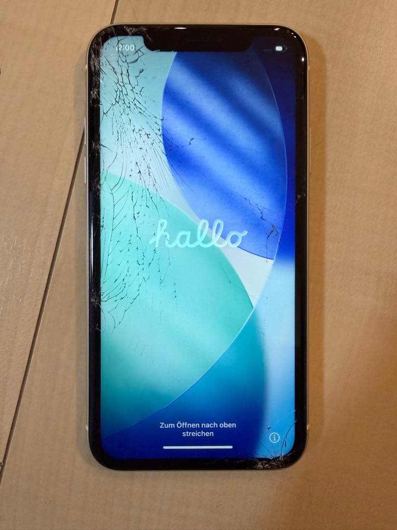 Apple iPhone 11 ホワイト 64GB 本体ジャンク品 - メルカリ