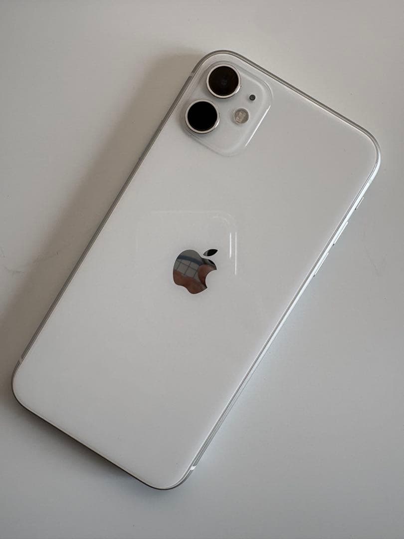 Apple iPhone 12 ホワイト 本体 - メルカリ