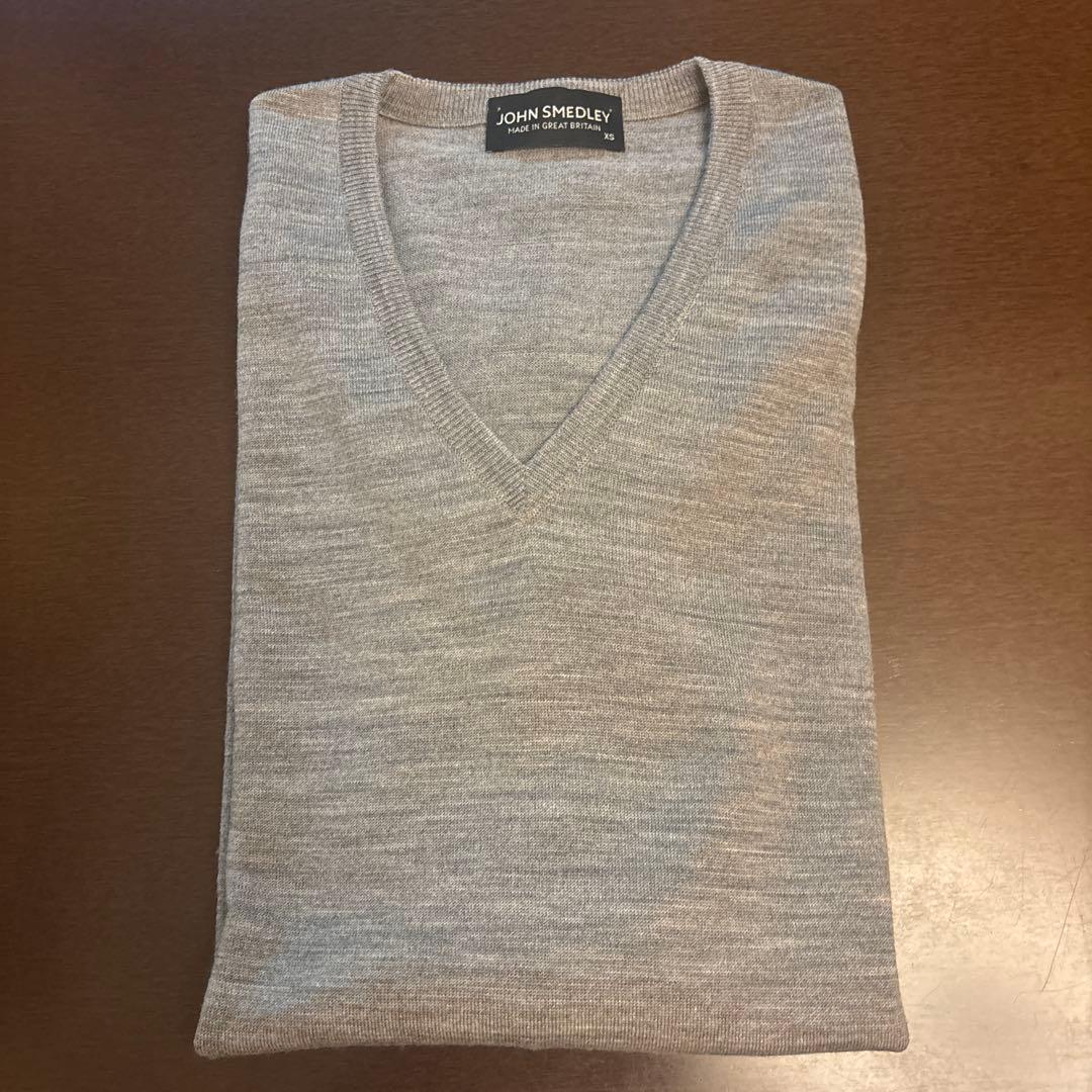 JOHN SMEDLEY ジョンスメドレー　グレー Vネックセーター （美品） JOHN SMEDLEY（ジョンスメドレー） JOHN SMEDLEY Vネック ニット MANON