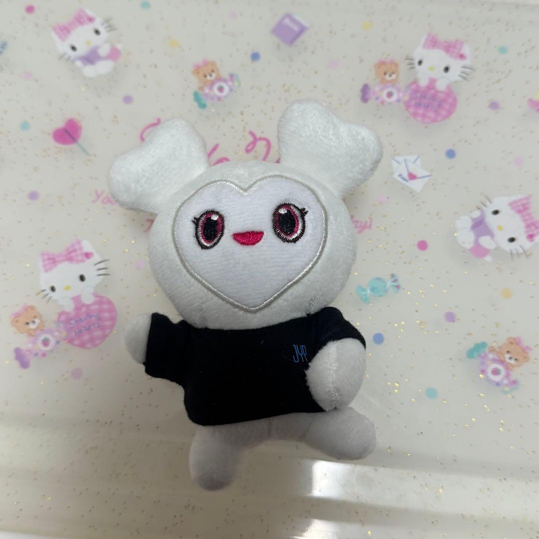 TWICE POPUP STORE 2021バッグチャーム DAVELY - メルカリ