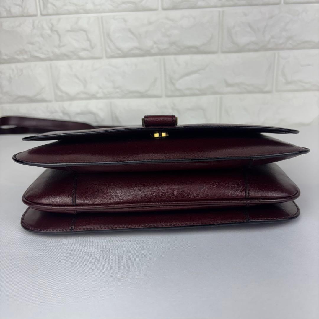 ✨極美品✨ AIGNER 本革 ショルダーバッグ バーガンディ - メルカリ