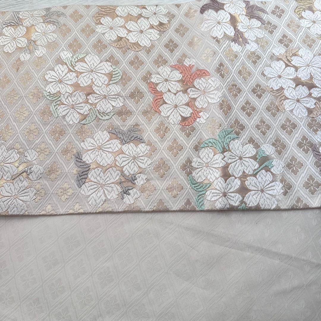 皇室御用 御御帯 山口美術織物 山口弘躬監修 松皮地桜花文袋帯 桐箱