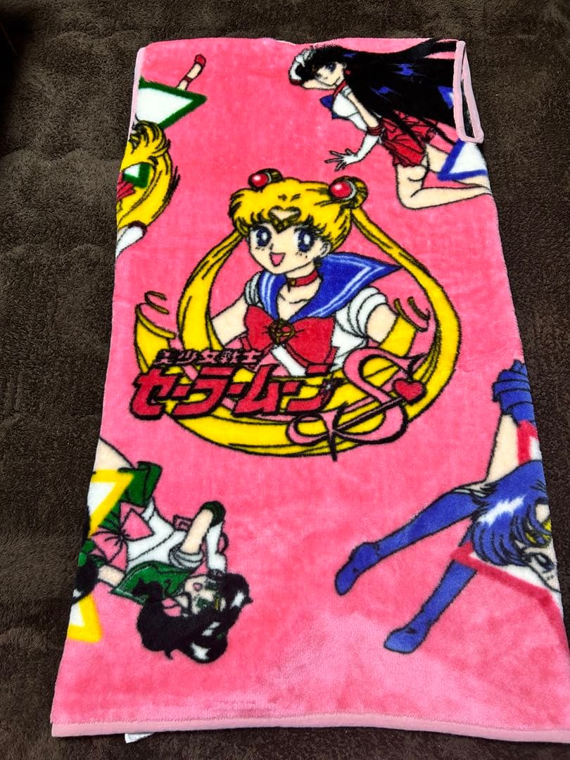 美品!セーラームーンSかいまき毛布 | Shop at Mercari from Japan! | Buyee