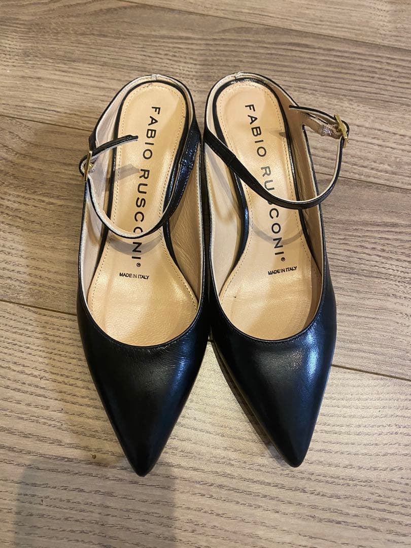 FABIO RUSCONI ブラックフラットシューズ 36 販売 中