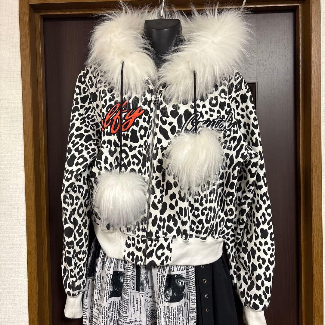 ガルフィー　全ぎゃるの為のヒョウ柄ぱぁかぁ　パーカー GALFY（ガルフィー）の「GALFY-全ギャルの為のヒョウ柄ぱぁかぁ