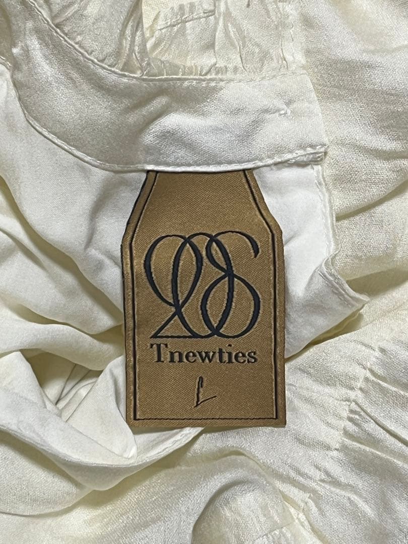 TNEWTIES ダイニングテーブルの下に隠れてるの通販はau PAY マーケット