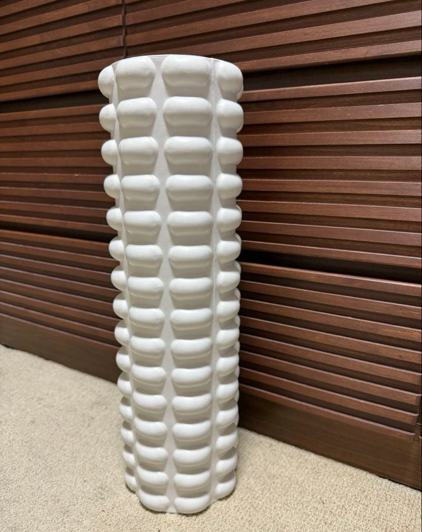 新品未使用★フィラメント★フィルローラー★フォームローラー★ホワイト 自宅でセルフで本格整体！人気整体師の指圧効果を徹底再現 日本初