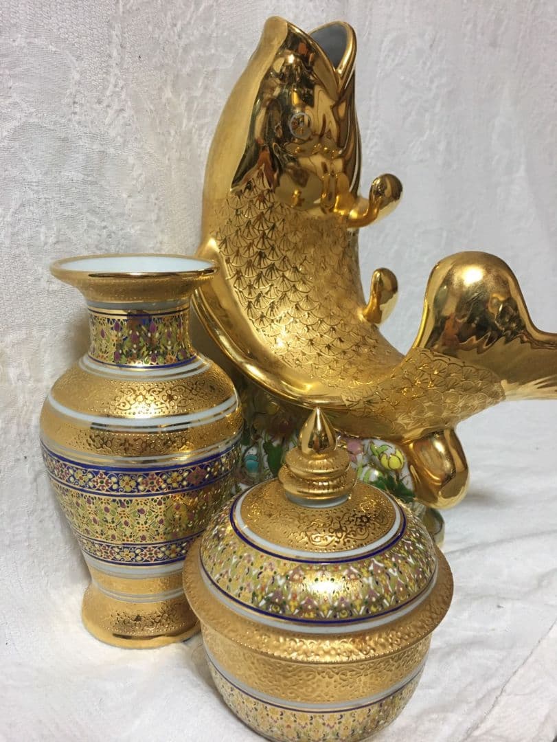 リキ(要プロフ確認) ベンジャロン焼き　タイ製 鯉の置物 花瓶 蓋付き湯の リキ(要プロフ確認)様専用 ベンジャロン焼き タイ製 鯉の置物 花瓶 蓋