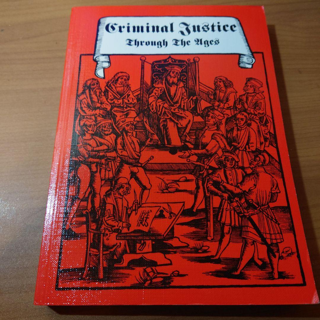 ローテンブルク　中世犯罪博物館　書籍　ドイツ ローテンブルク オプ デア タウバー観光局: 中世犯罪博物館