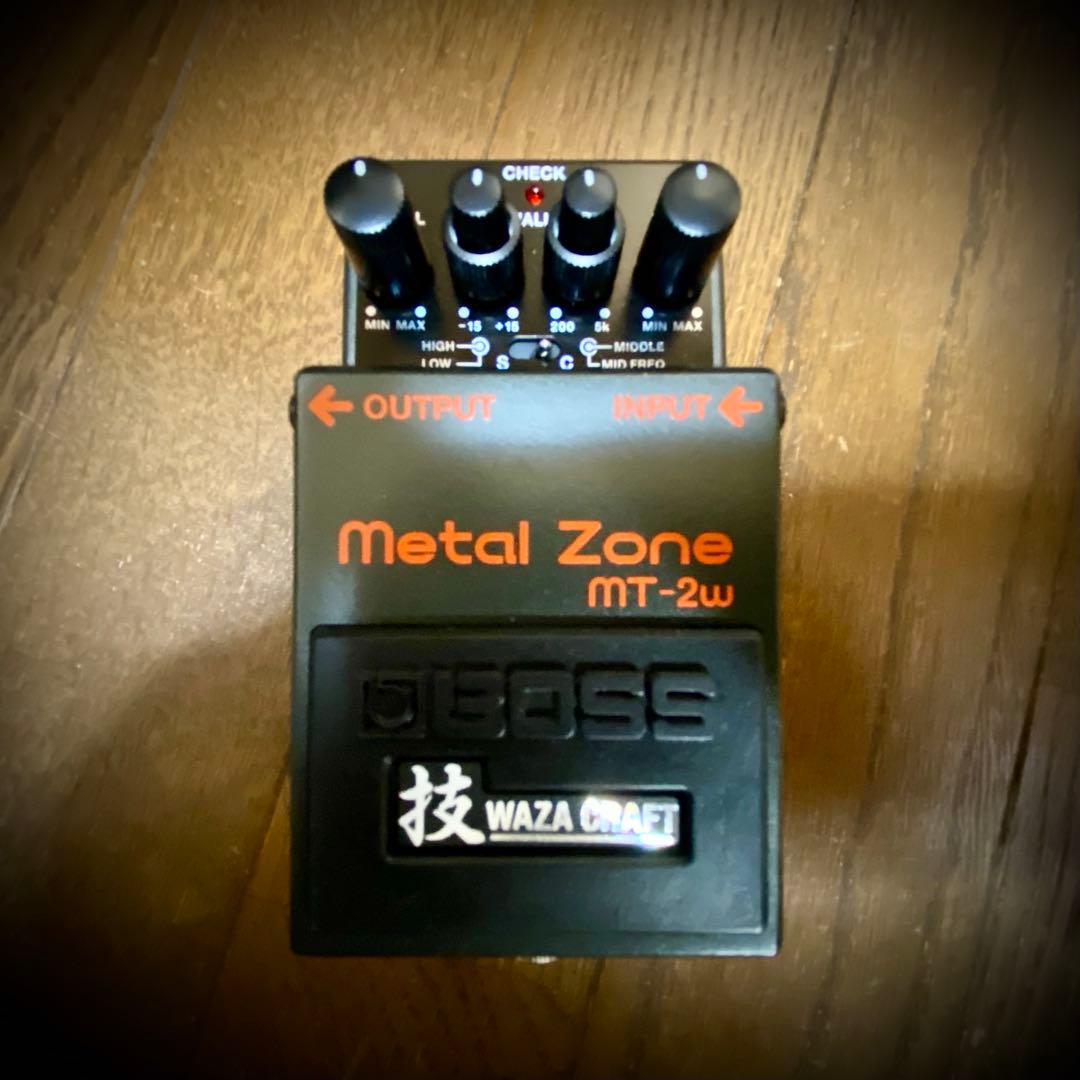 【美品】BOSS MT-2w Amazon.com: BOSS MT-2W WAZA Craft Metal Zone Guitar Pedal (MT-2W