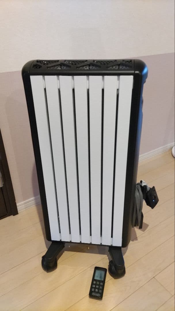 DeLonghi デロンギ マルチダイナミックヒーター MDH09-PB マルチダイナミックヒーター ピュアブラック MDHS09-PB [最大8畳