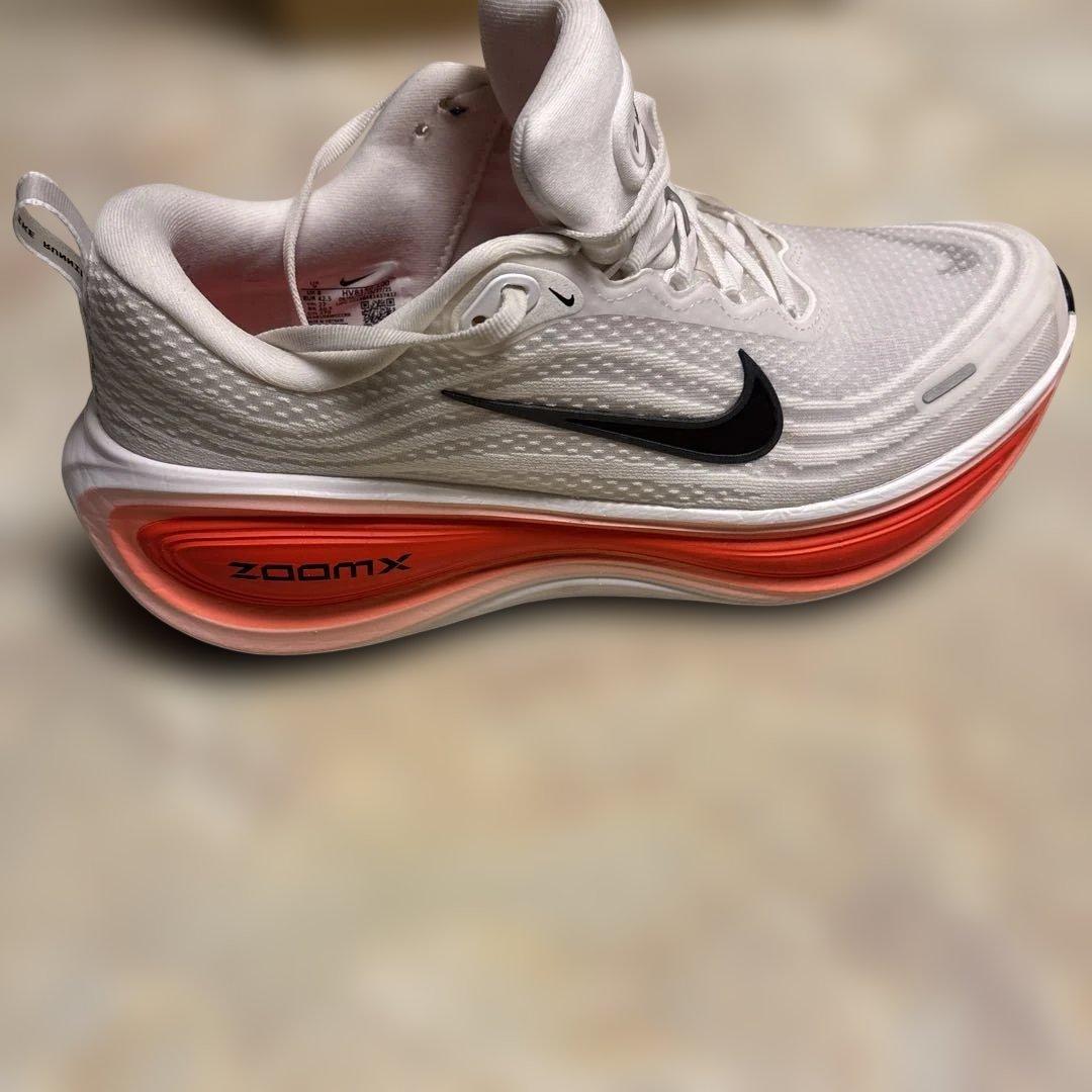 NIKE ボメロプラス（27.0cm）