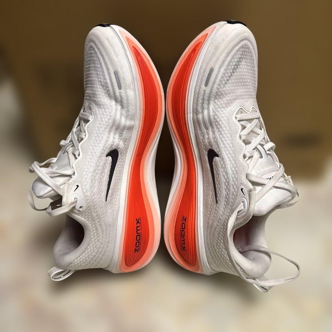 NIKE ボメロプラス（27.0cm）