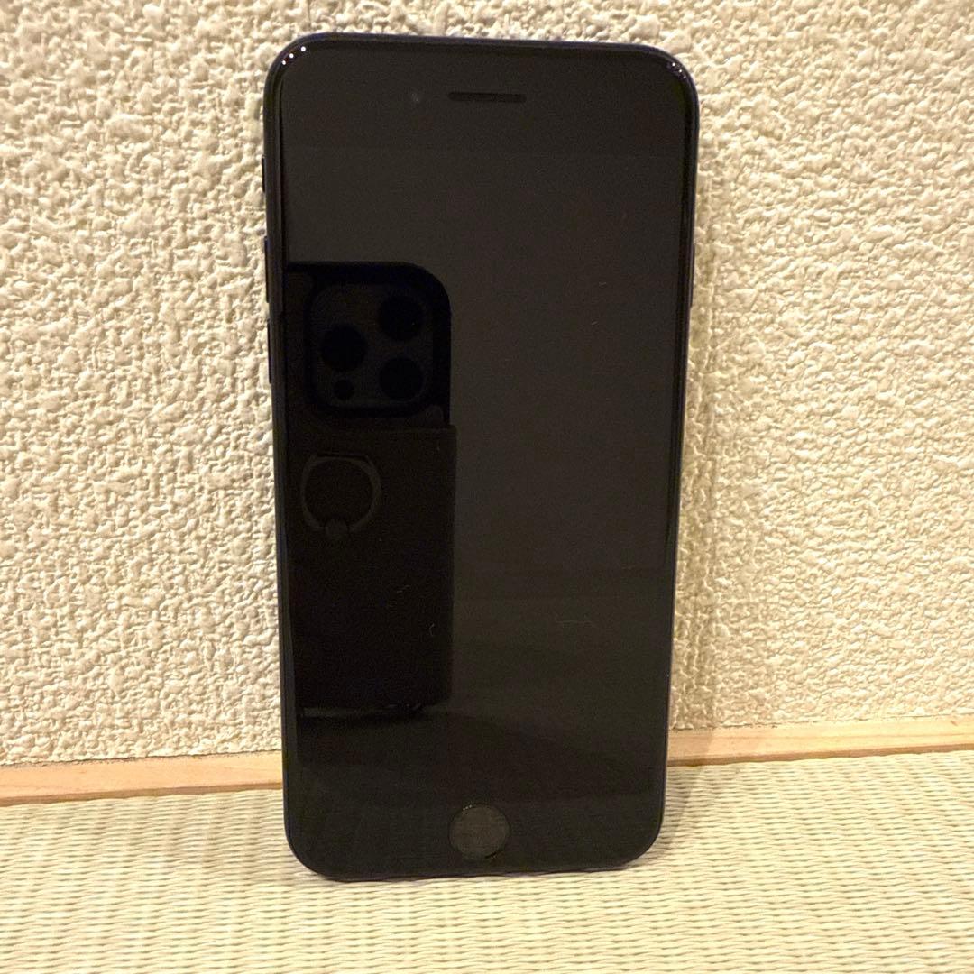 Apple iPhone SE第二世代　ブラック 64GB 電池82% iPhone SE2 バッテリー / iphonese2 アイフォン se2 se 第2世代 電池