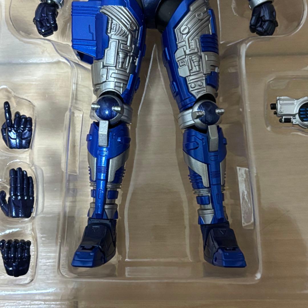 【美品】S.H.Figuarts ブルービート 重甲ビーファイター