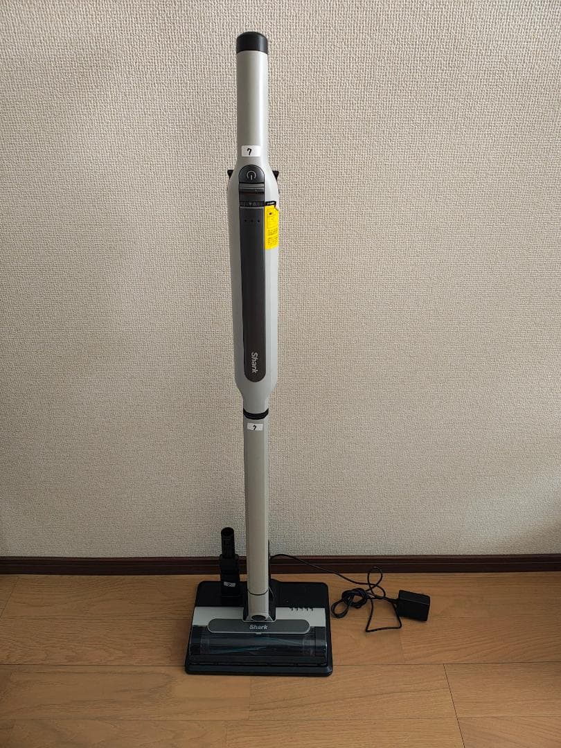 シャーク★CS120J★バッテリーの状態良好★7 Shark（シャーク） コードレス スティック クリーナー CS120J エヴォ