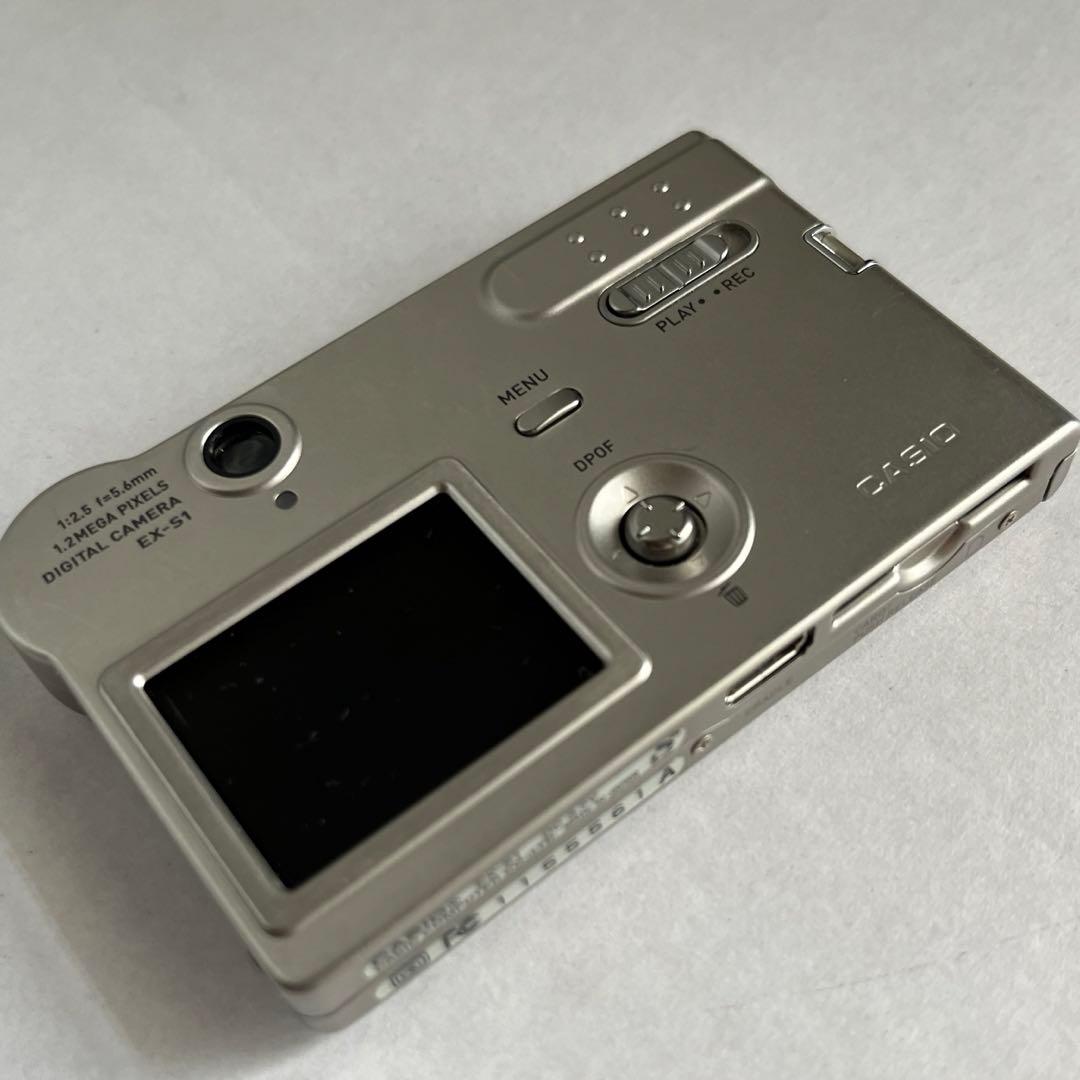CASIO EXILIM EX-S1カード型デジカメ 純正バッテリー、充電器付き