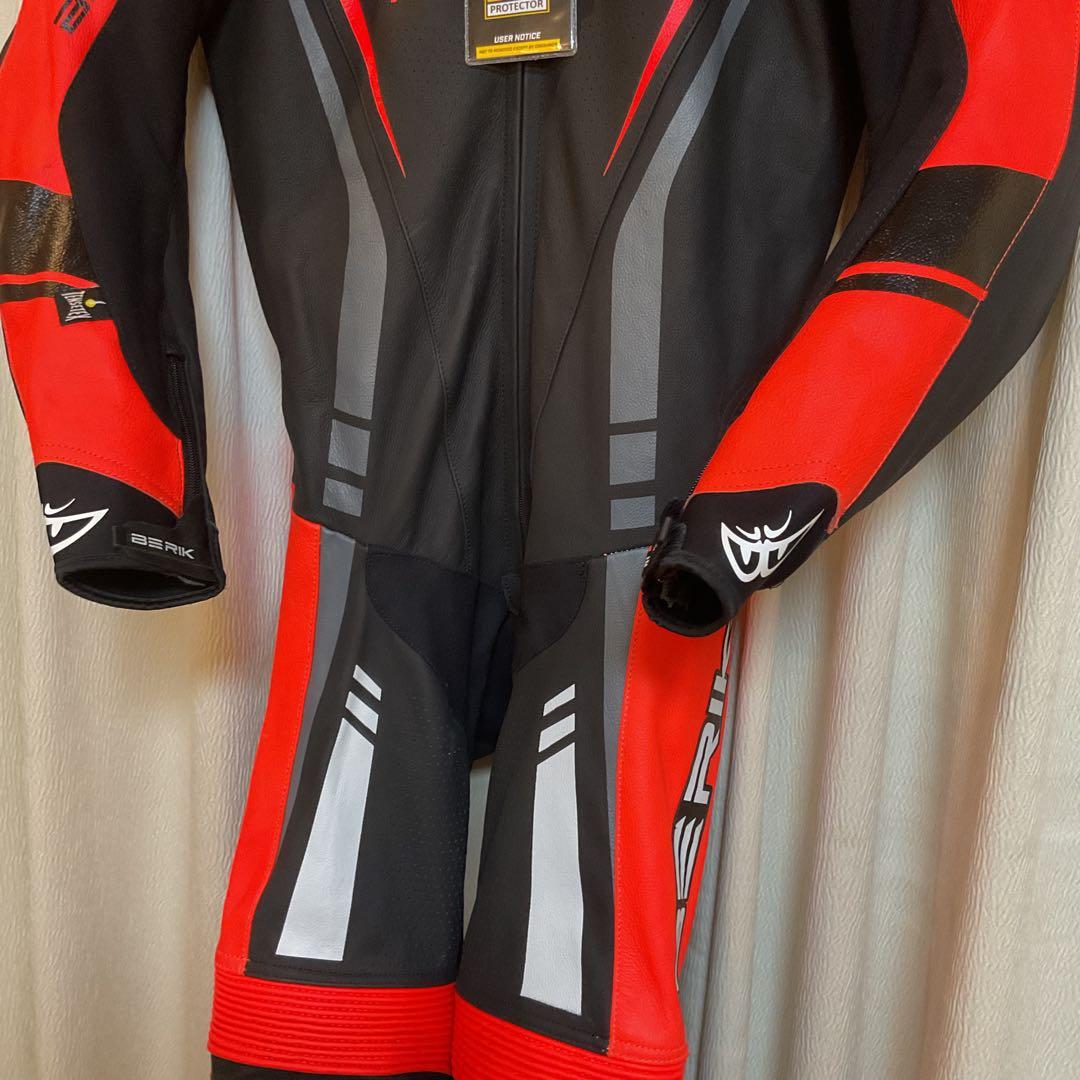 未使用】MFJ公認 BERIK ベリックレーシングスーツ56サイズBk.Re