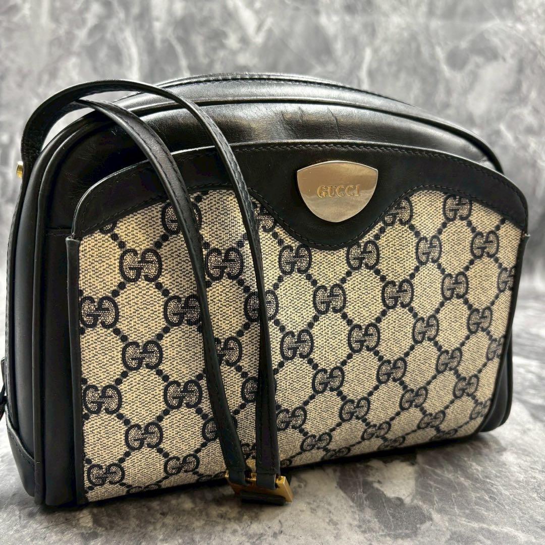 ✨美品✨GUCCI GG ショルダーバッグ ネイビー ベージュ ロゴ 金具 GUCCI（ショルダーバッグ ・ ブルー・ネイビー/青色系）のフリマ