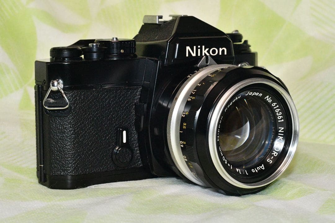 《美品・動作品》 Nikon FE + 標準レンズ付きフィルムカメラ　a0344