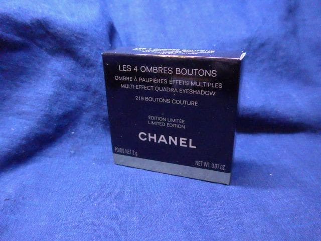 秋の新製品です。シャネル LES 4 OMBRES BOUTONS ／219 レ キャトル オンブル ブトン 4色アイシャドウ（マルチ エフェクト