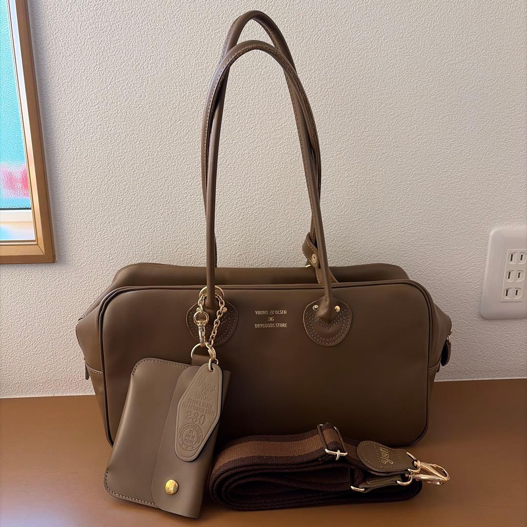 FRAMeWORK YOUNG&OLSEN 別注スムースレザー　バッグ　ブラウン YOUNG&OLSEN 別注SMOOTH LEATHER STUDENT M KHWL（ハンドバッグ